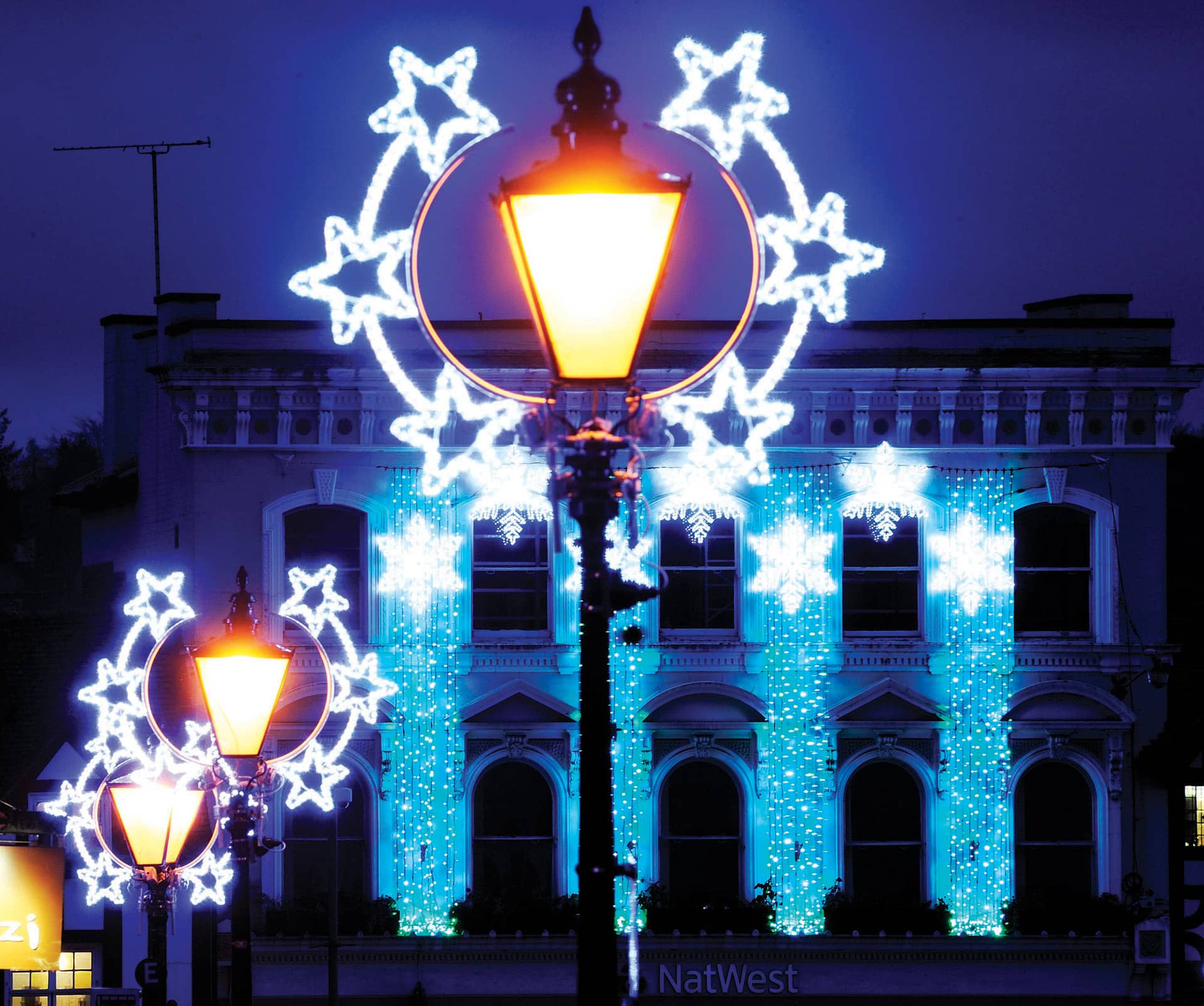 It’s not too late to give retail centres a boost with Christmas lights ...